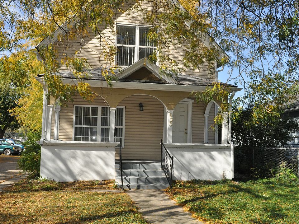 1st image of 633 Woodlawn Ave