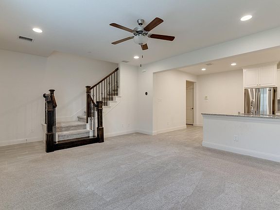 4th image of 4690C Rhett Ln