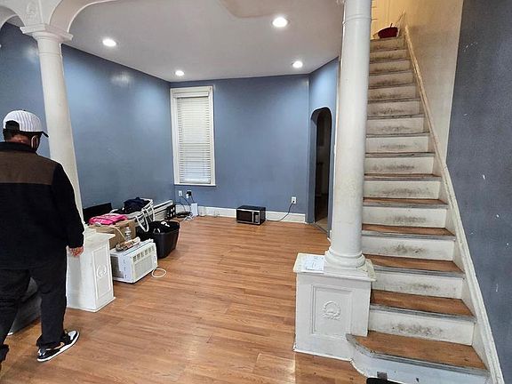 4th image of 2754 N Croskey St