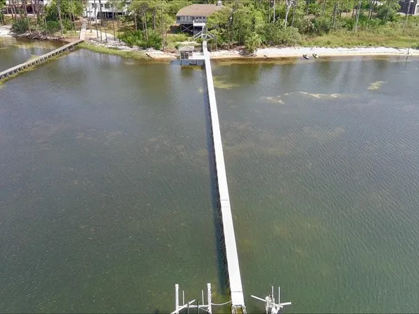 1805 E Gulf Beach Dr, Eastpoint, FL 32328