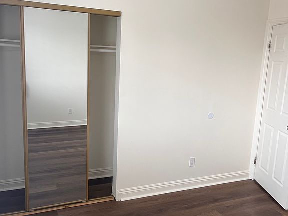 3rd image of 4357 S Menlo Ave