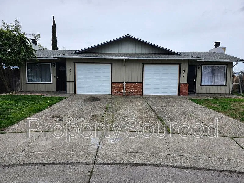 2 bed, 1.5 bath, 1031 sqft, $1,750 — Photo 1