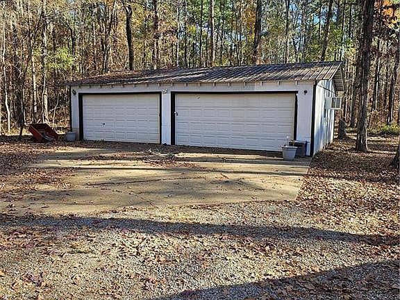 2nd image of 142 S Roberts Rd