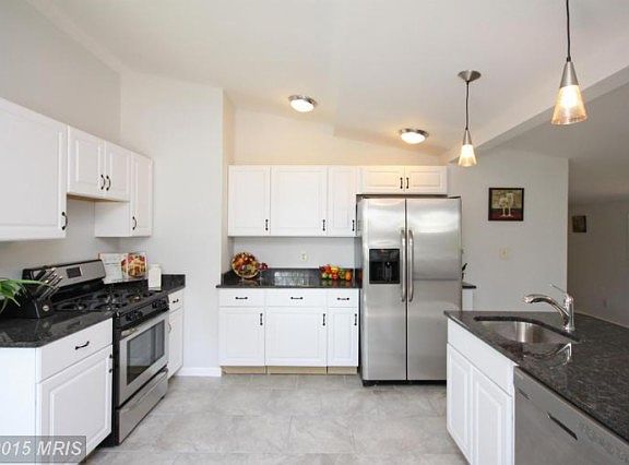 3rd image of 1212 Eleanore Dr