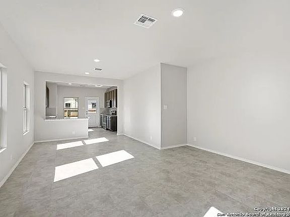 4th image of 2824 Dino Dr