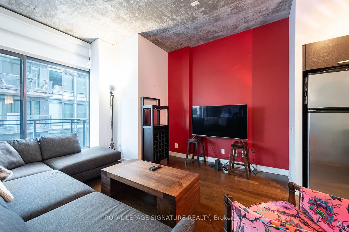 Building Photo - 10 Morrison St #609