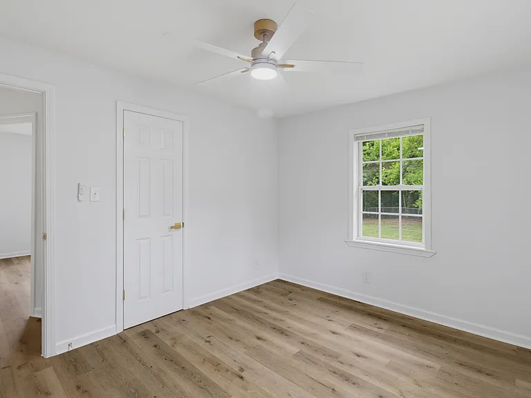 931 Marlboro St — Photo 20