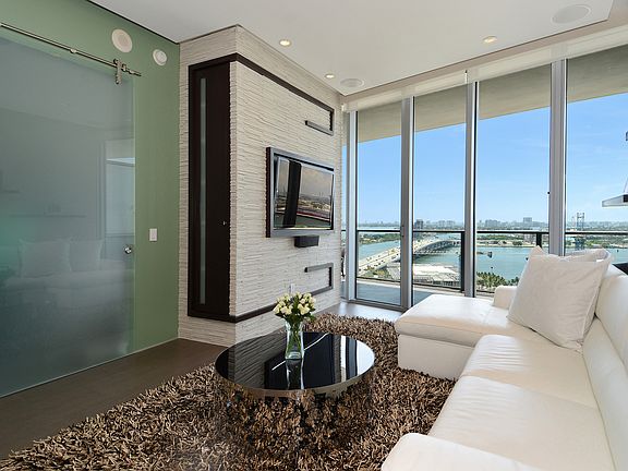 2nd image of 1100 Biscayne Blvd Unit 2302
