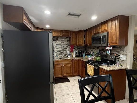 5th image of 6610 W Chelsea St