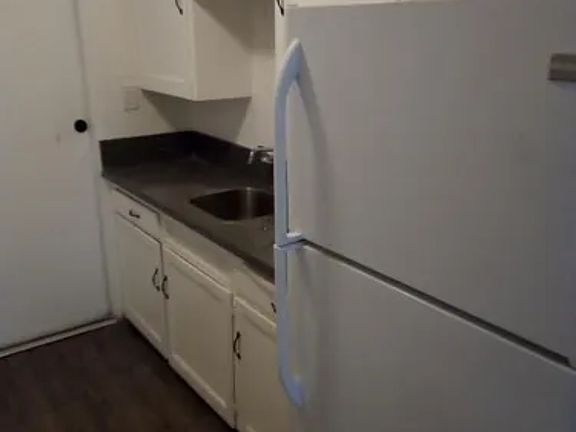 3rd image of 1130 11th Ave APT 10