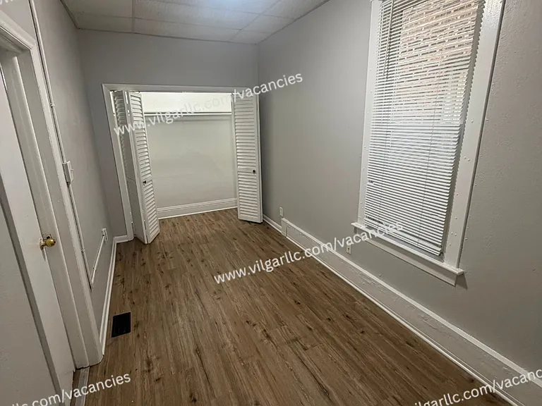 4856 Magoun Ave — Photo 15