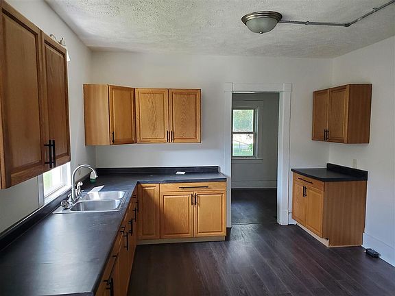 3rd image of 1314 Boyer St