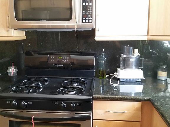 3rd image of 260 Victoria St #30