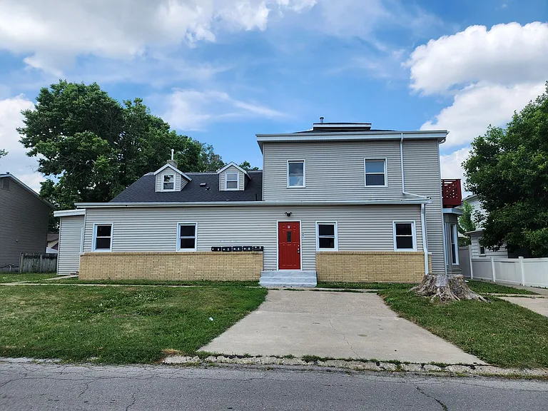 613 E Robinson St — Photo 1