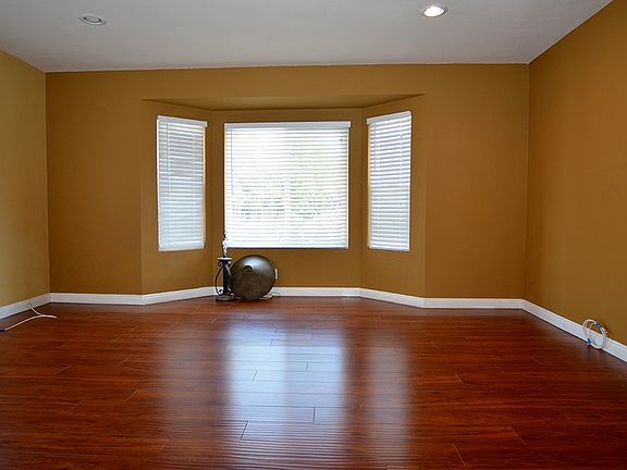 3rd image of 6139 Auckland Ave
