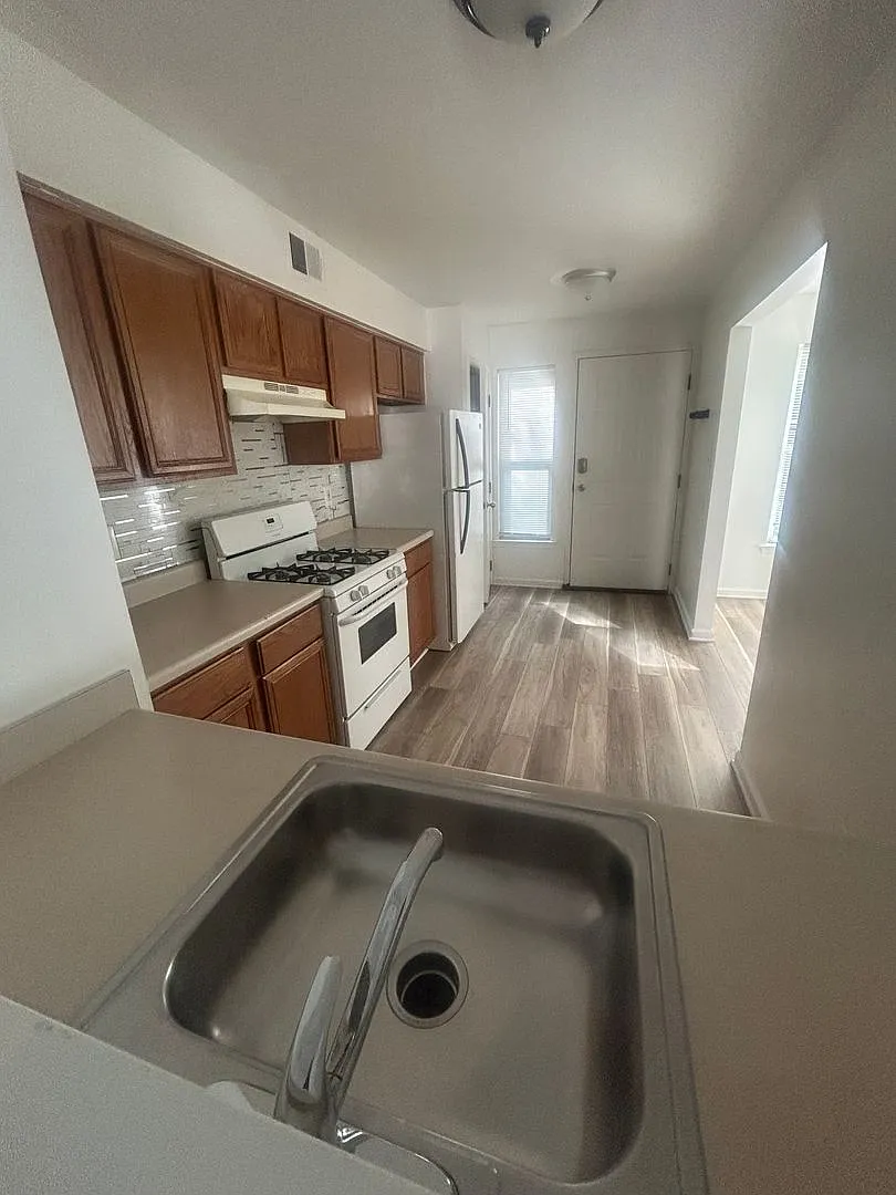 Single Family House - PHA Ready! — Photo 1