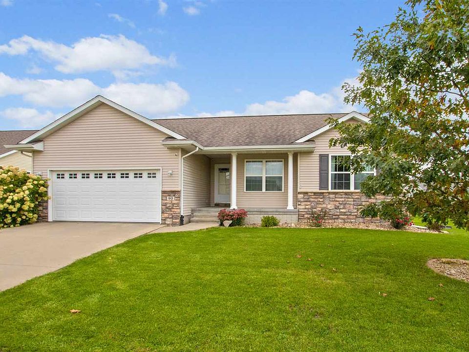 1st image of 90 Cattail Ln