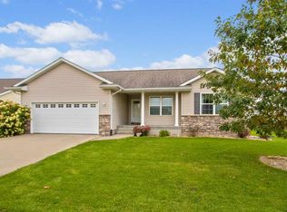 90 Cattail Ln, North Liberty, IA 52317