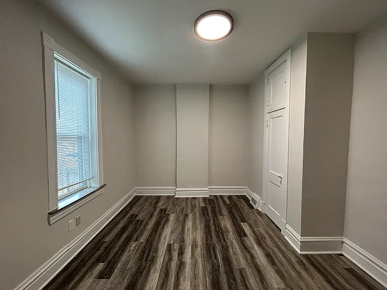 5228 Northrup Ave — Photo 10