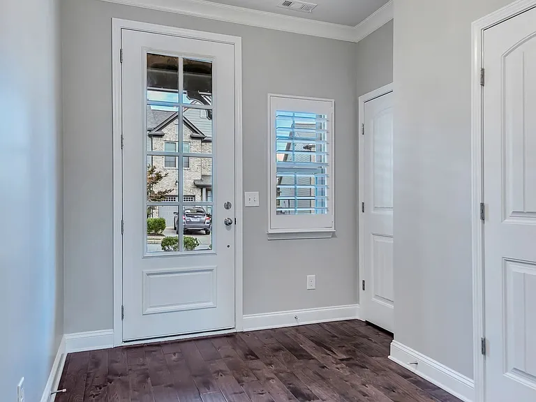 1477 Channing Dr — Photo 6