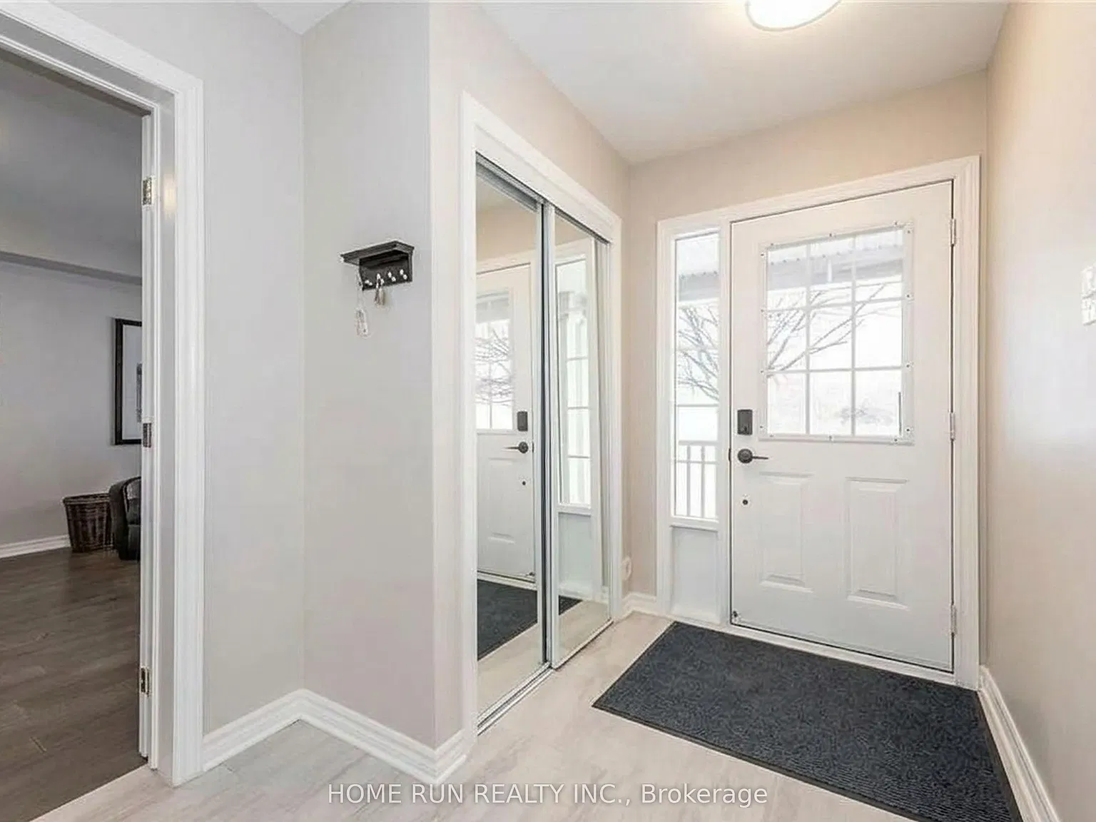 3 bed, $2,550 — Photo 2