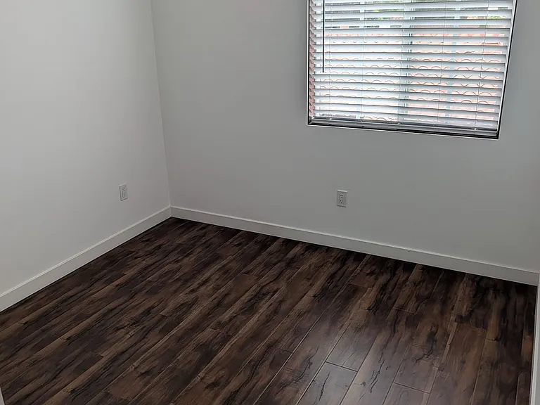 13715 Fellows Ave — Photo 13