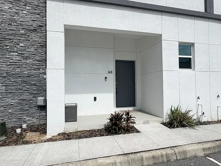 368 Famagusta Dr — Photo 18