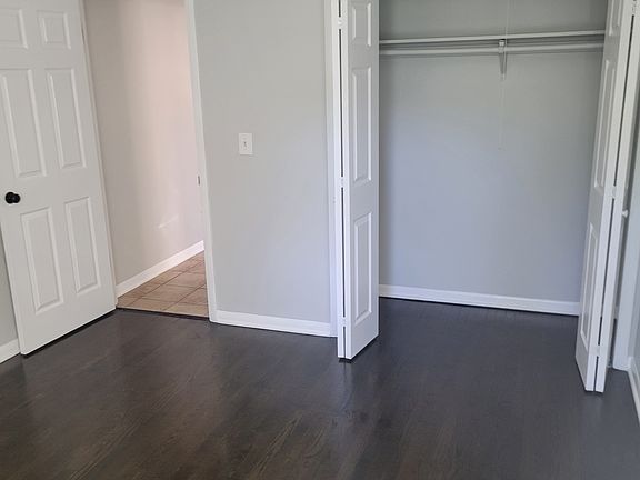 5th image of 5712 W Montrose Ave #2D