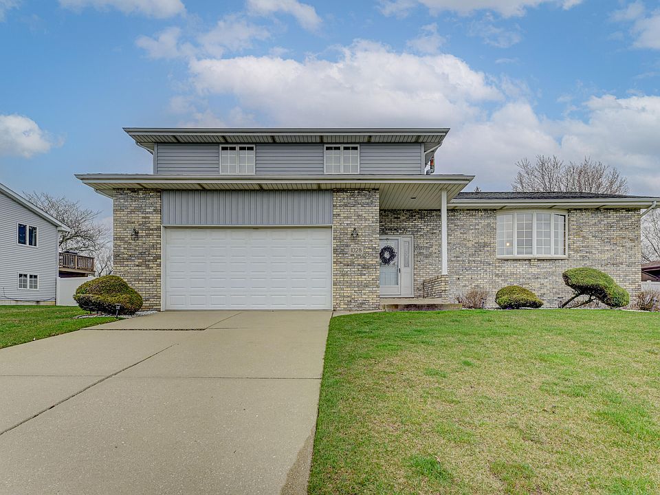 1st image of 1028 Arrowhead Dr