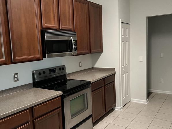 7063 Deer Lodge Cir UNIT 110