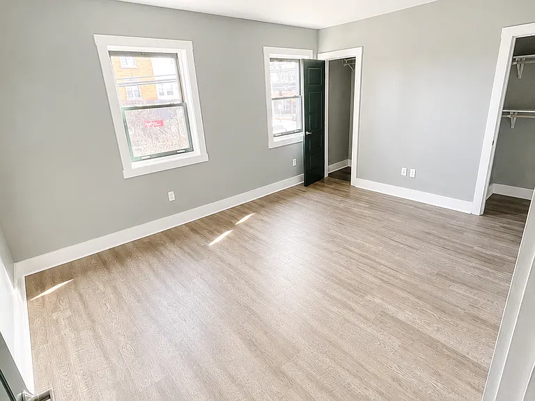 1656 Broadway Ave #201 — Photo 4