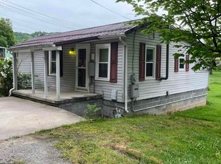 304 John St, Weston, WV 26452