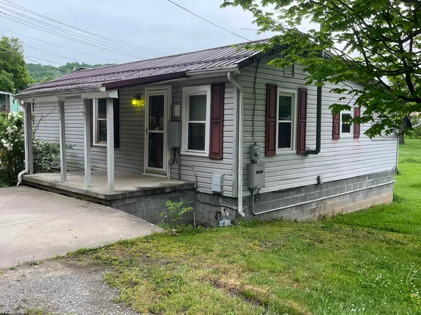 304 John St, Weston, WV 26452