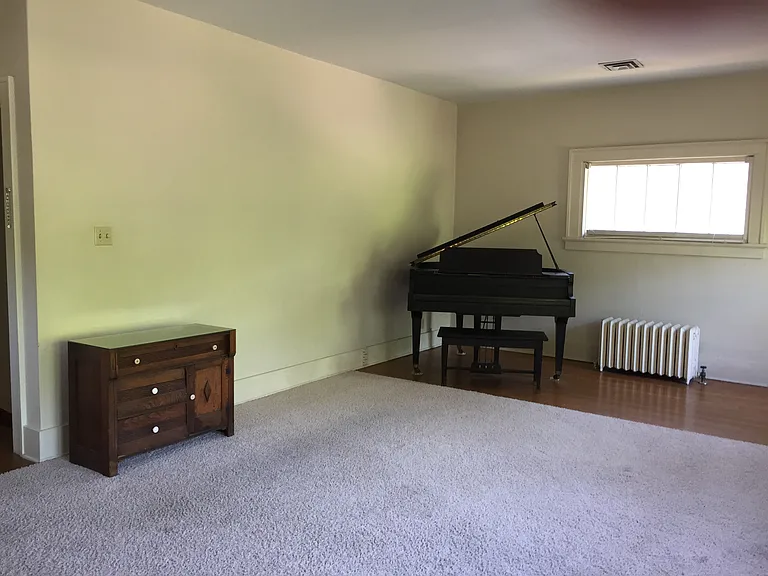155 S Fountain St #UPSTAIRS — Photo 8