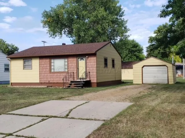 723 7th St S, Breckenridge, MN 56520