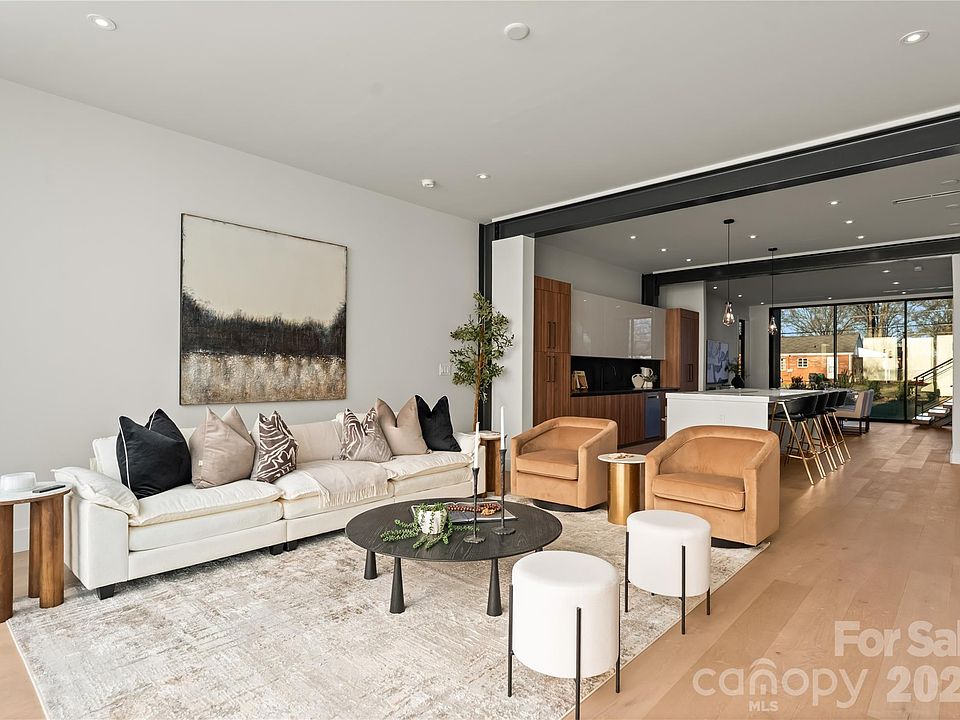 1st image of 421 Marsh Rd #102