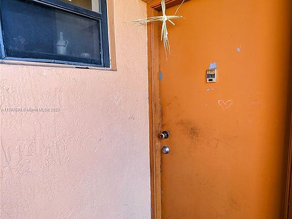5th image of 6425 W 27th Ct APT 204-6