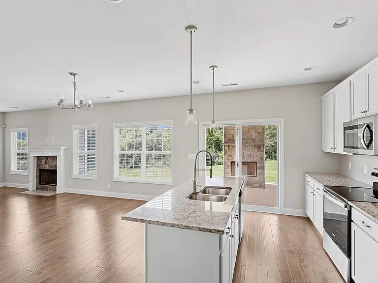 2439 Union Pointe Ln — Photo 13