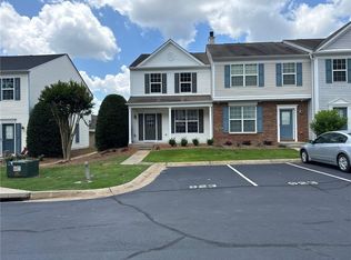 923 Prestwyck Ct, Alpharetta, GA 30004