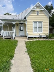 716 Josephine St, Yoakum, TX, 77995