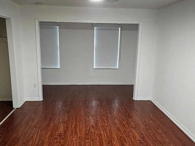 921 Cypress Ave — Photo 6