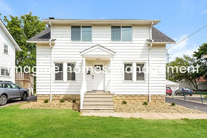 5119 Oakmont Dr