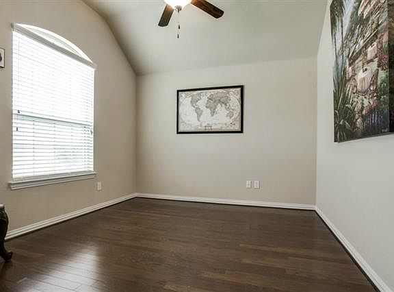 4th image of 5013 Bluewater Dr