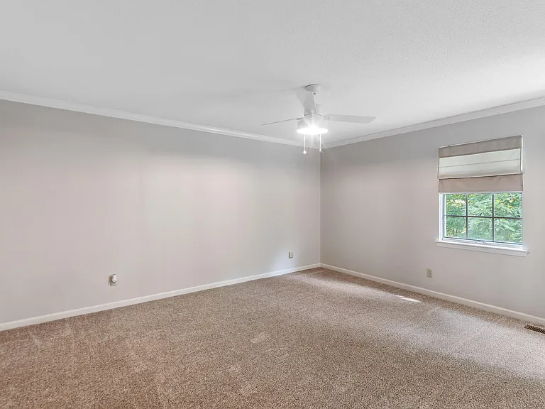 7830 Cove Ridge Dr — Photo 29