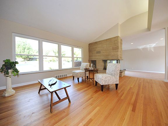 5th image of 13 Fairwinds Ct