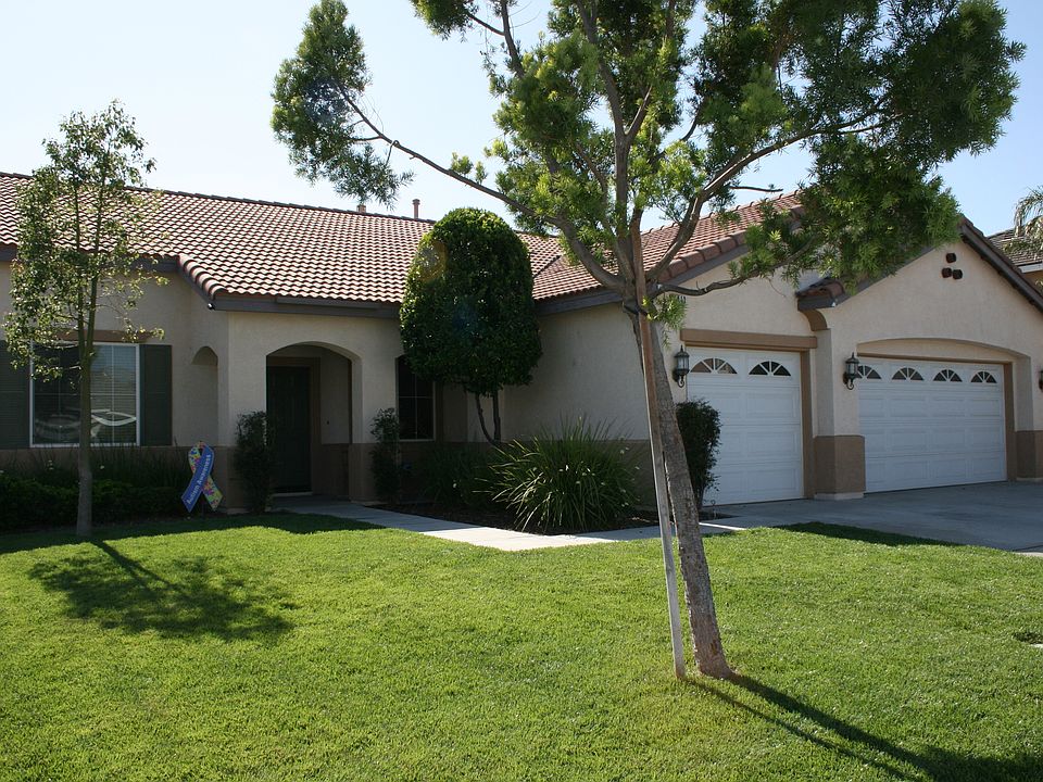 UPGRADED 4 Bed 2 Bath Single Story Home in Eastvale/Corona