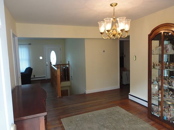 4th image of 10 Orchard Ln