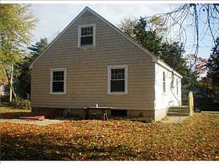 2nd image of 134 Hoover St