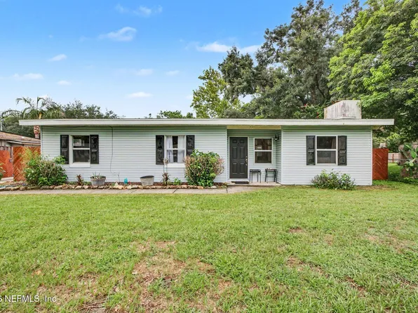231 E 1ST Street, Chuluota, FL 32766