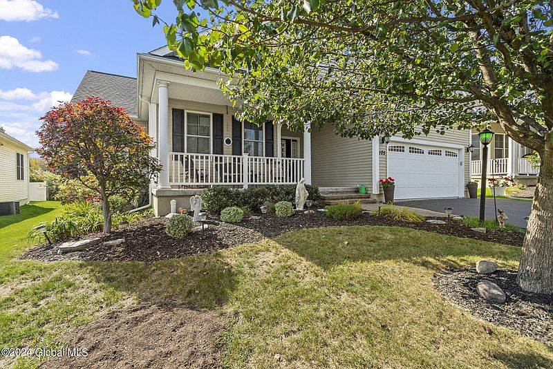 2nd image of 105 Waverly Circle